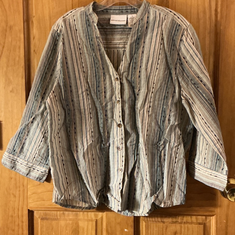 Vintage Alfred Dunner Women’s  Blue and White Striped Button Up Blouse Size 12